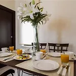 شقة Premium La Latina 1. *