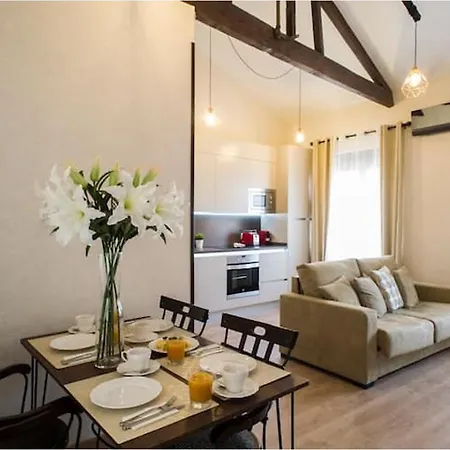 Premium La Latina 1. * Salamanca